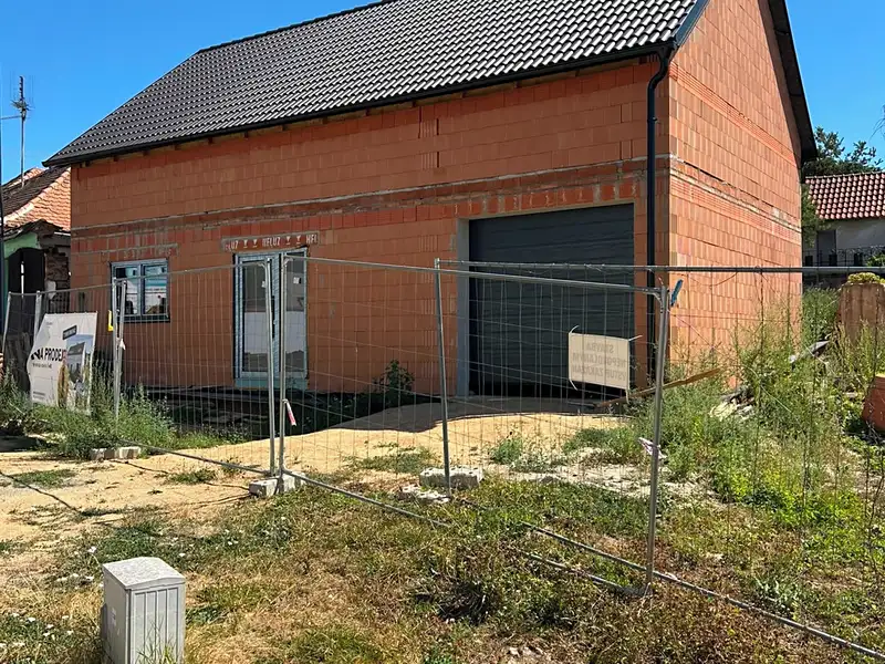 Prodej rodinného domu 203 m², pozemek 397 m², Dolní Dunajovice – náhled fotky 2