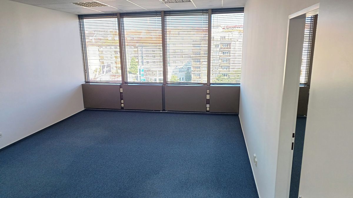 Pronájem kanceláře 43 m² – fotografie 5
