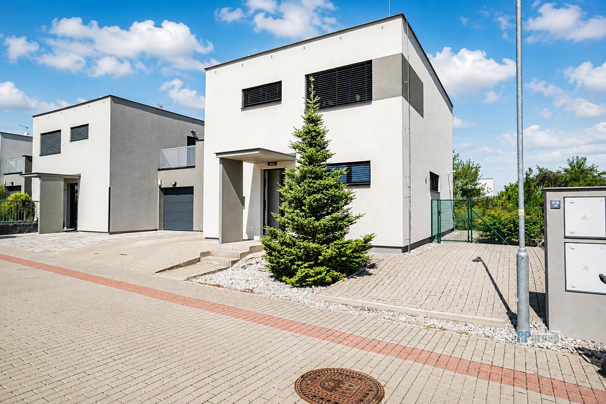Prodej rodinného domu 146 m², pozemek 376 m²