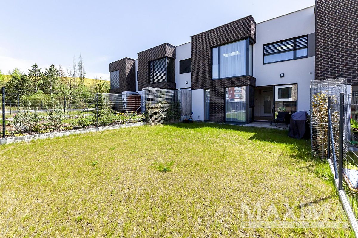 Pronájem rodinného domu 142 m², pozemek 216 m² – fotografie 4