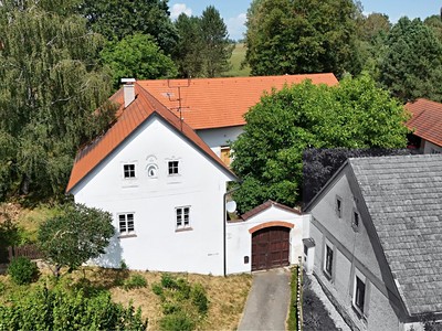 Prodej  rodinného domu 197 m², pozemek 2 695 m²