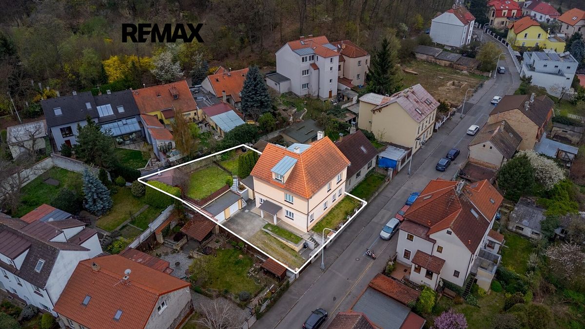Prodej rodinného domu 216 m², pozemek 580 m² – fotografie 4