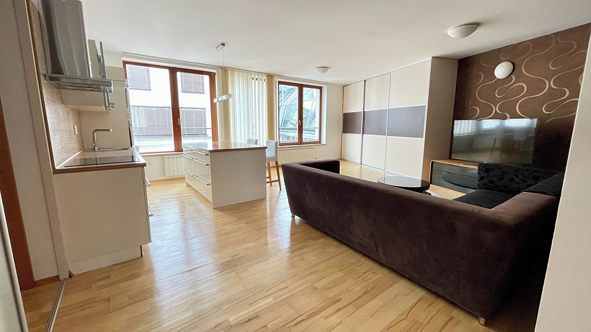 Pronájem bytu 3+kk 94 m² – fotografie 2