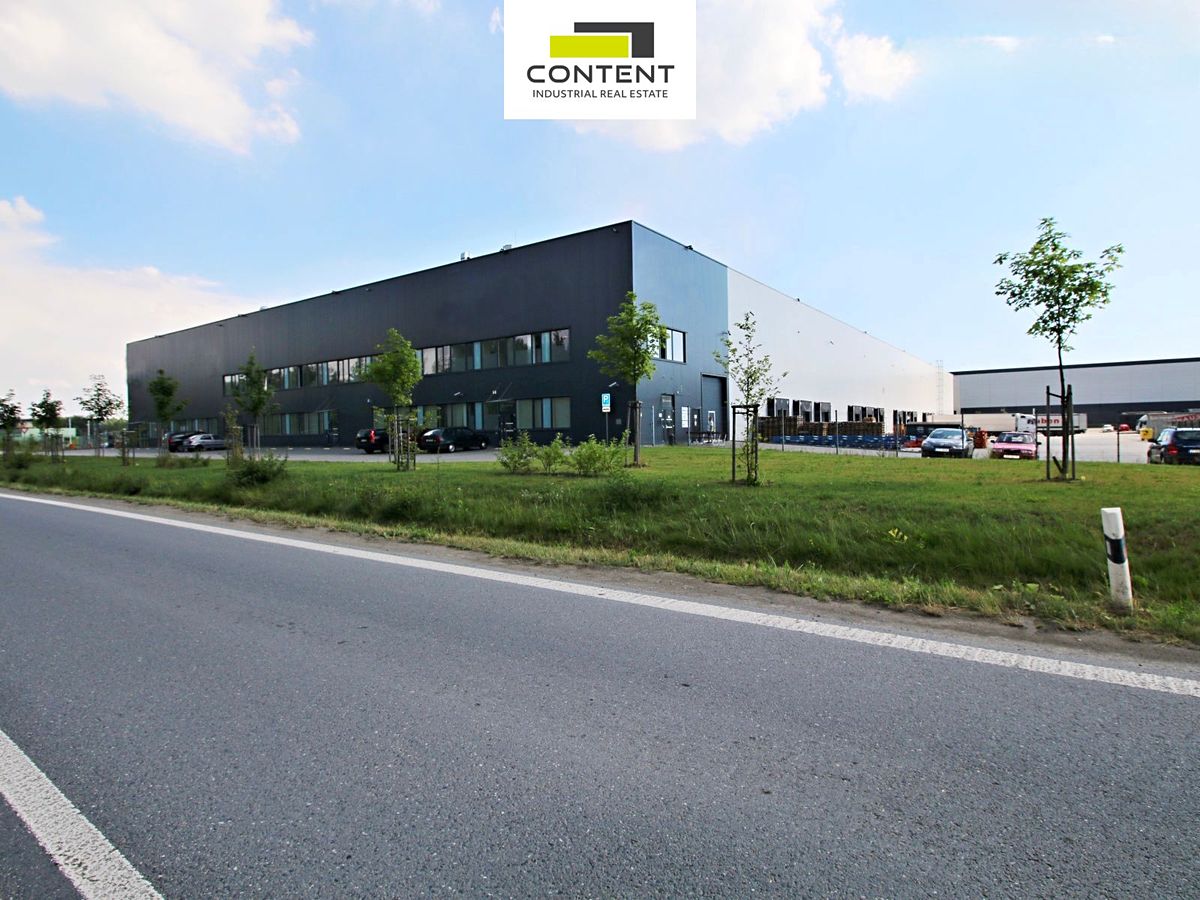 Pronájem výrobní haly, prostoru 9368 m²
