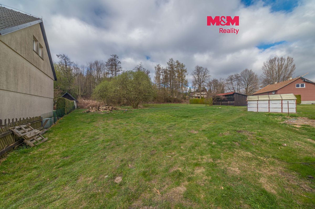 Prodej stavebního pozemku 824 m²