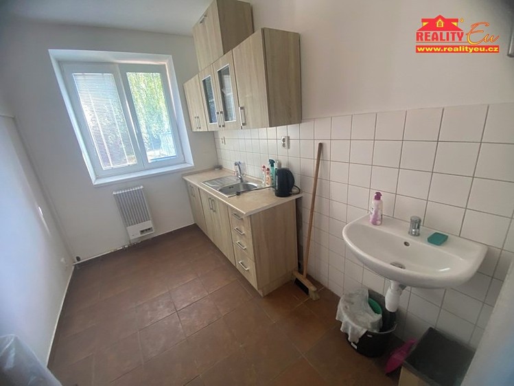 Pronájem komerčního prostoru, 4 200 m² (16 z 26)