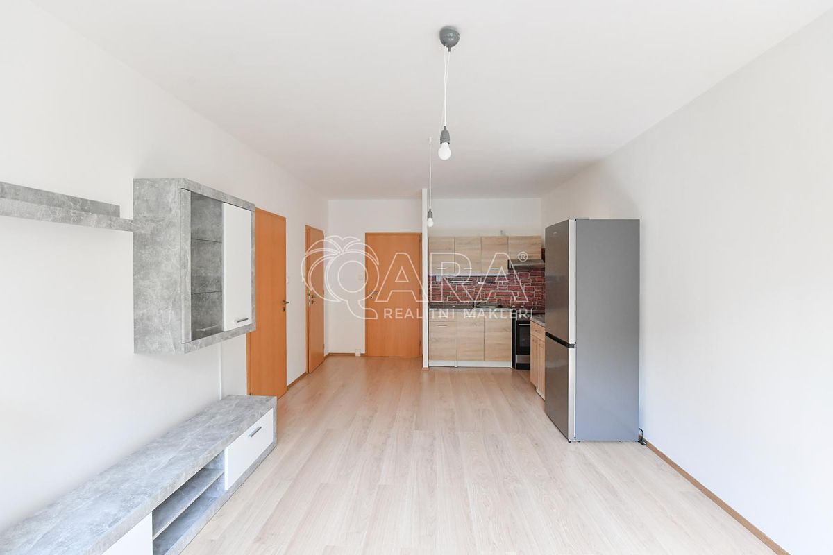 Pronájem bytu 2+kk 41 m² – fotografie 5