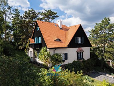 Prodej vily 300 m², pozemek 1148 m²