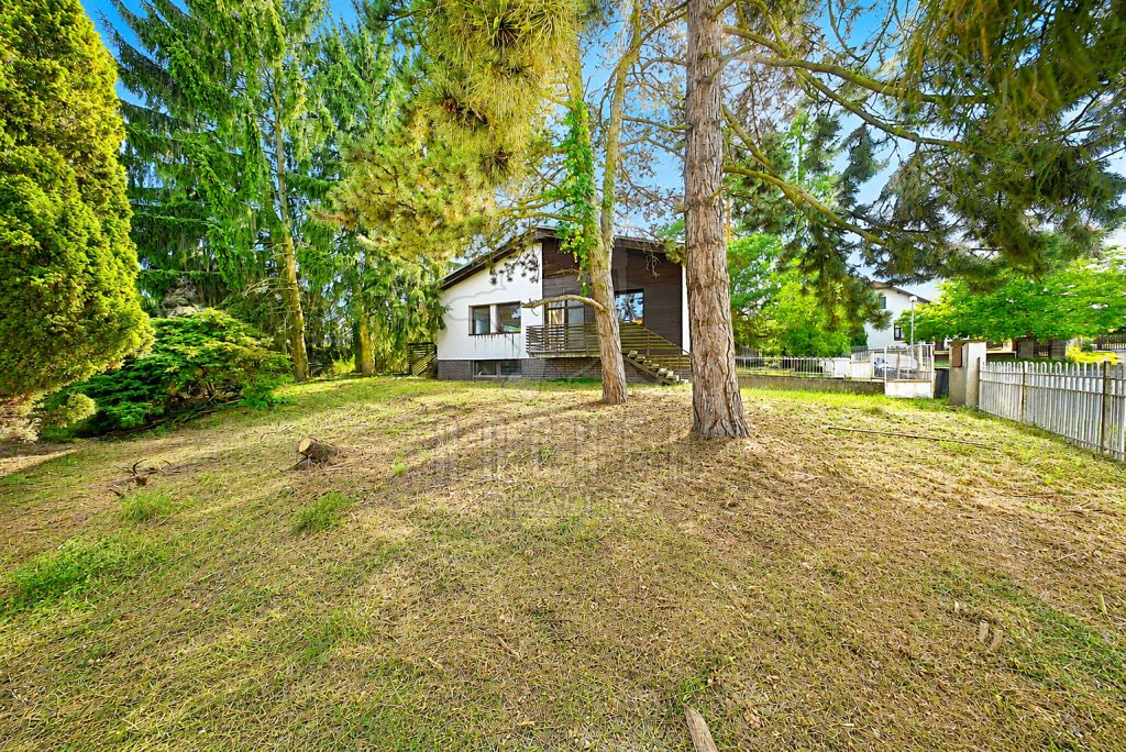 Prodej rodinného domu 200 m², pozemek 877 m²
