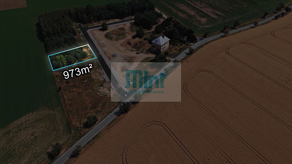 Prodej stavebního pozemku 973 m² – fotografie 2