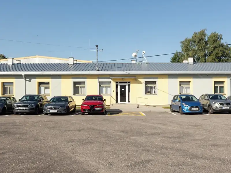 Pronájem kanceláře 16 m², Hradec Králové – náhled fotky 1