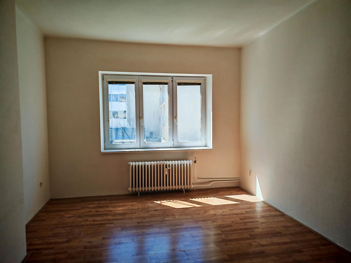 Pronájem bytu 1+kk 32 m² – fotografie 2