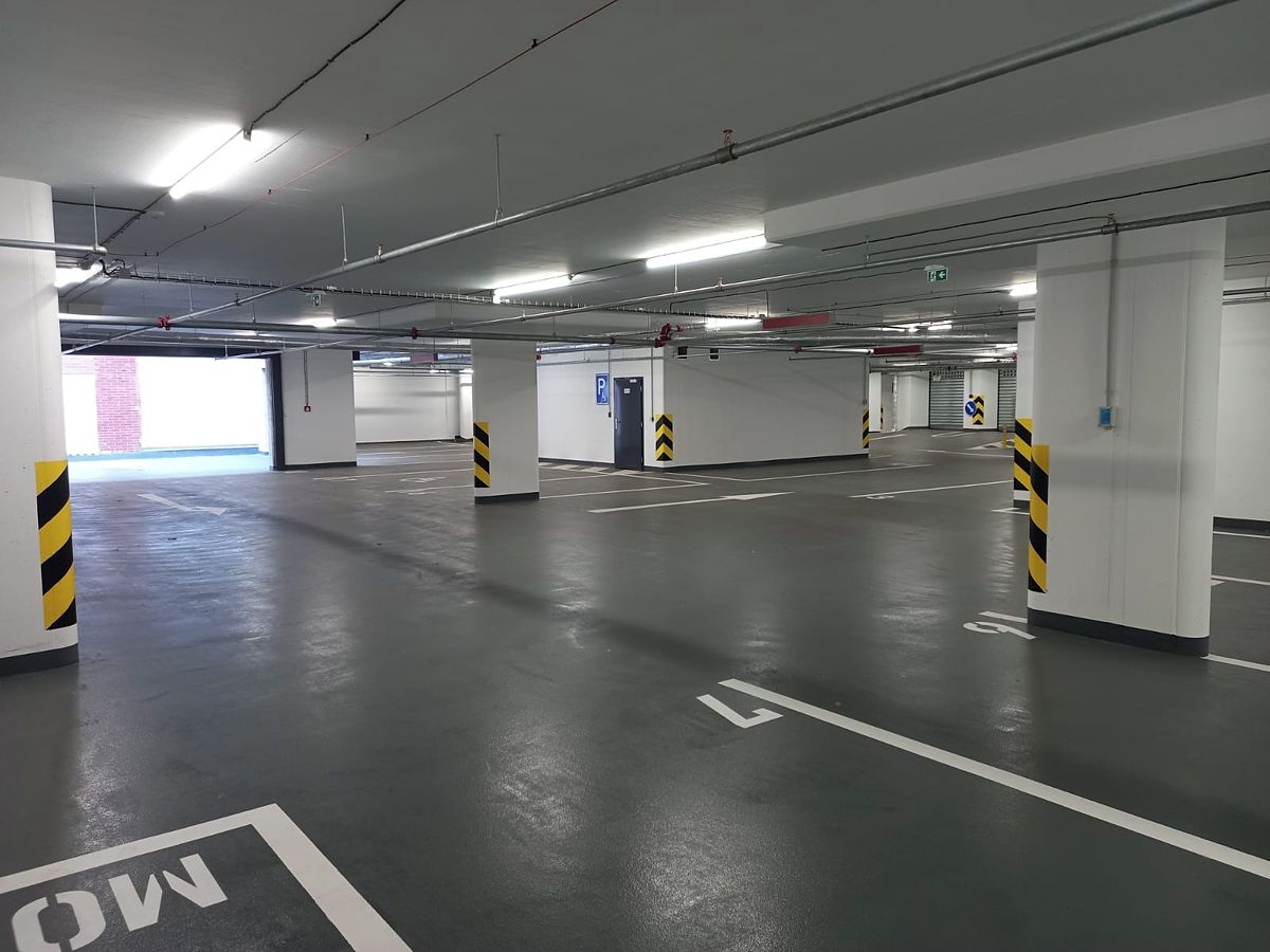 Pronájem garážového stání 12 m² – fotografie 2