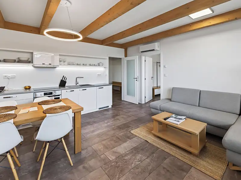 Prodej bytu 2+kk 52 m², Lednice – náhled fotky 1