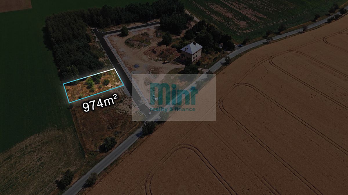 Prodej stavebního pozemku 974 m² – fotografie 2