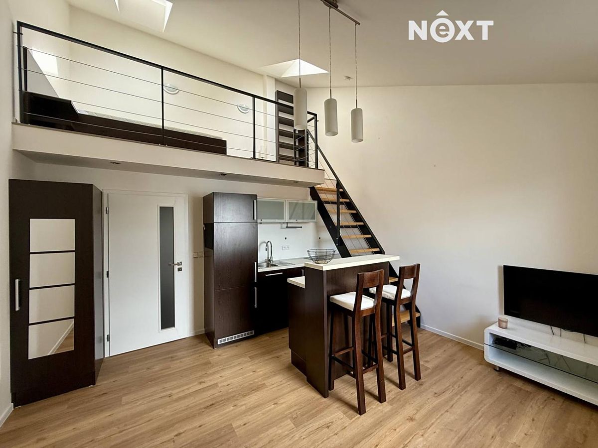 Pronájem bytu 1+kk 32 m²