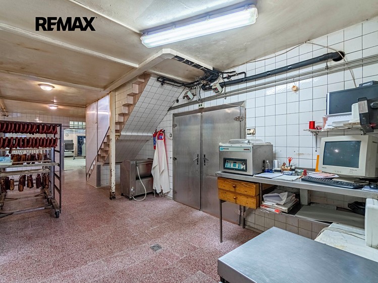 Prodej domu, 1 263 m² (6 z 35)