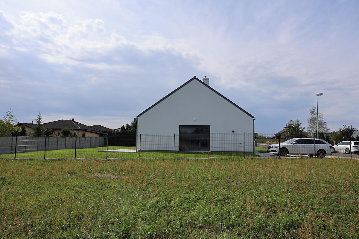 Prodej rodinného domu 120 m², pozemek 900 m² – fotografie 5