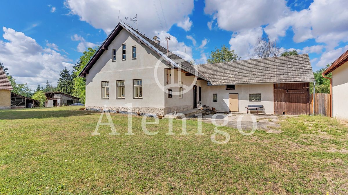 Prodej rodinného domu 120 m², pozemek 2823 m²