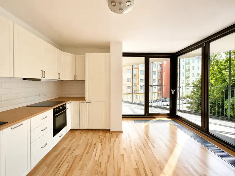 Pronájem bytu 2+kk 58 m², Praha – náhled fotky 1
