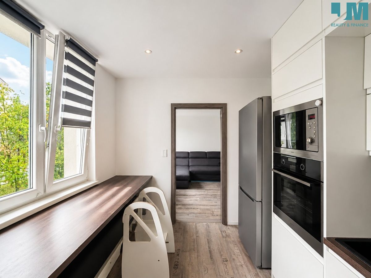 Pronájem bytu 2+1 58 m² – fotografie 3