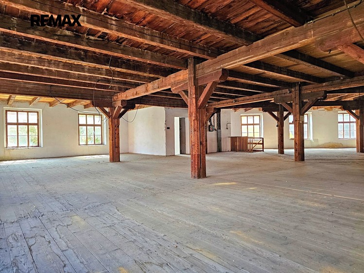 Комерційне приміщення на продаж, 2 000 м² (14 з 30)