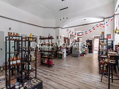 Комерційне приміщення в оренду, 151 м² (2 з 9)