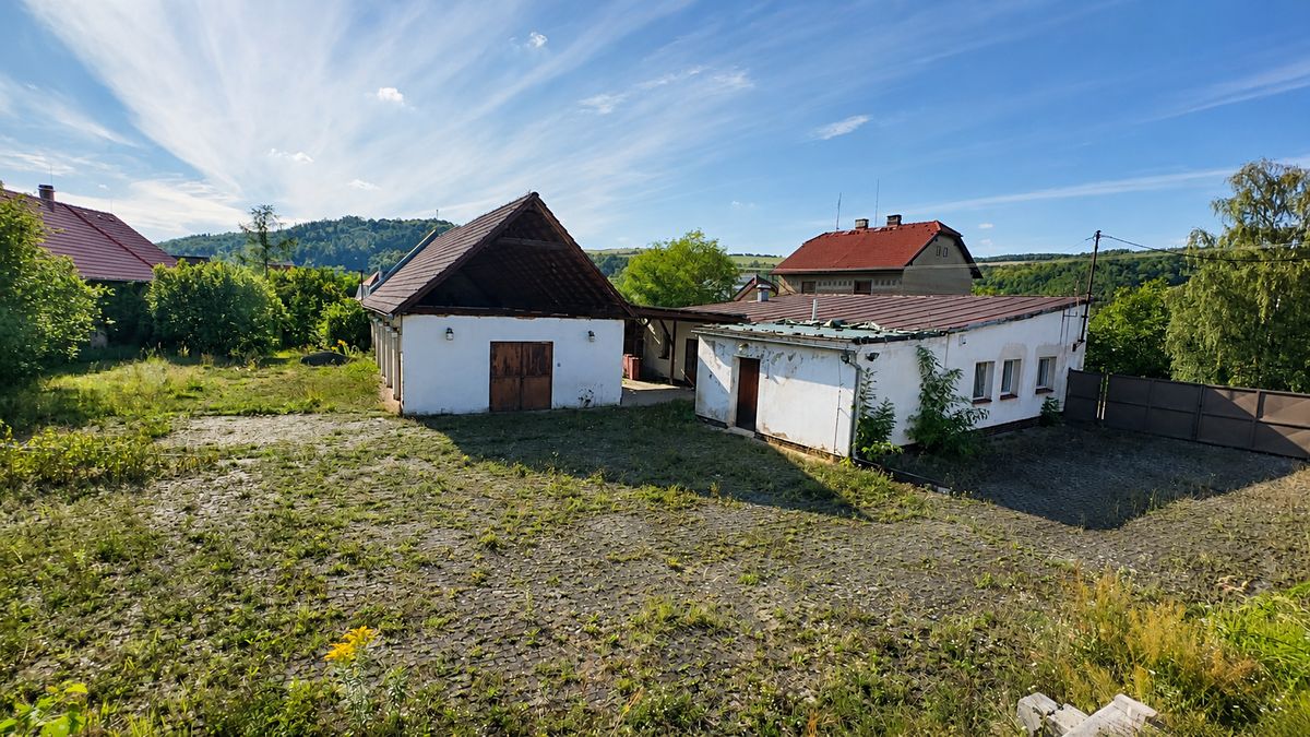 Prodej rodinného domu 175 m², pozemek 2151 m² – fotografie 2