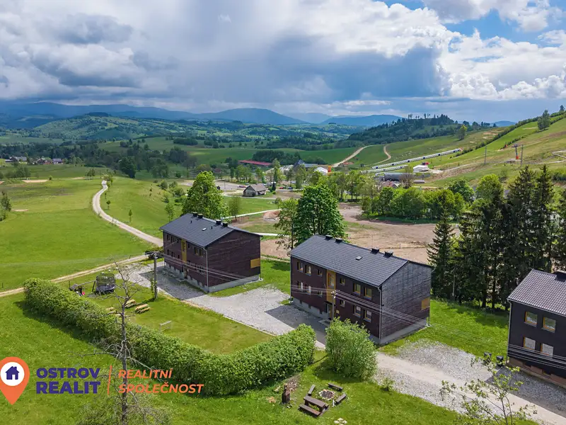 Prodej bytu 2+kk 48 m², Staré Město – náhled fotky 1