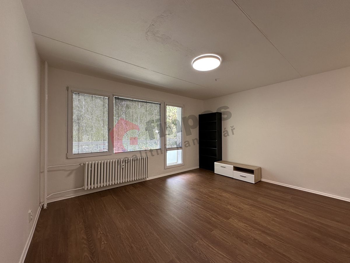 Pronájem bytu 2+kk 46 m² – fotografie 3
