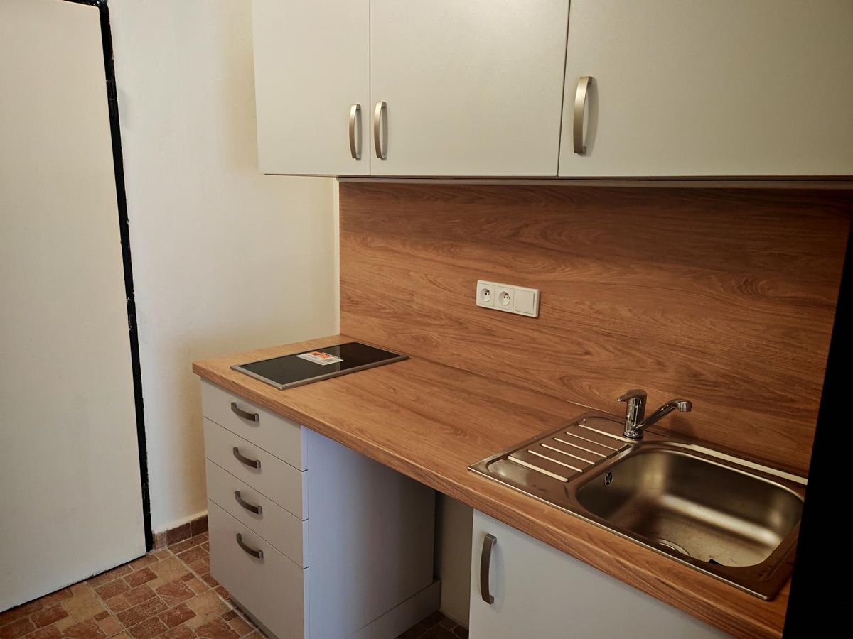 Pronájem bytu 1+kk 32 m²