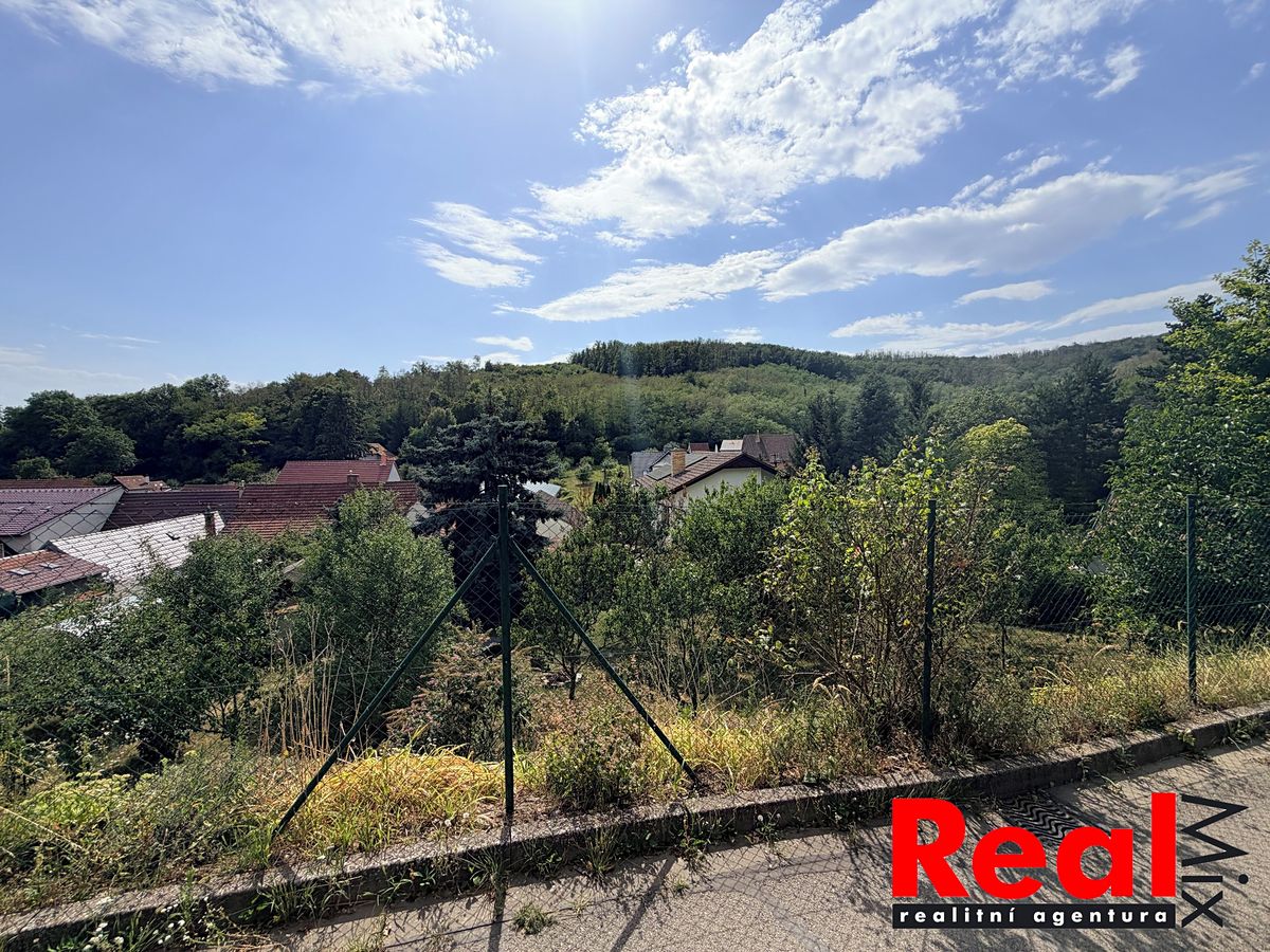 Prodej stavebního pozemku 1895 m² – fotografie 3