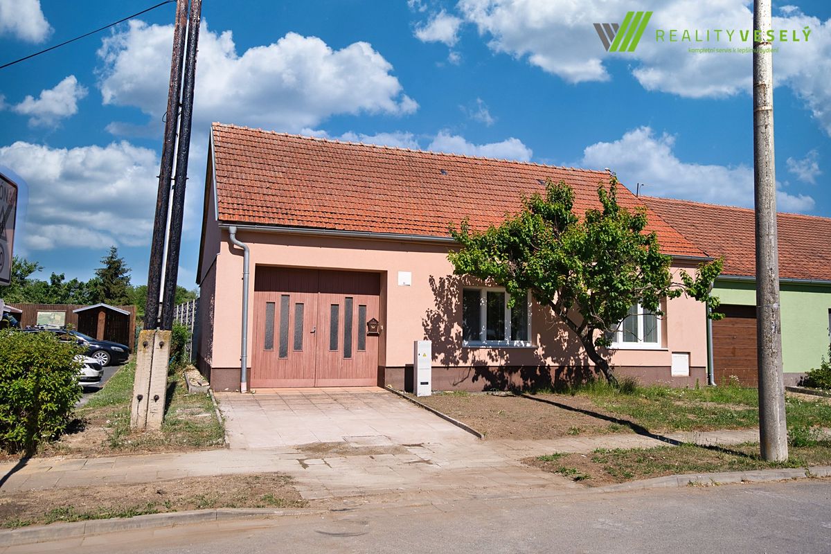 Prodej rodinného domu 150 m², pozemek 1049 m²
