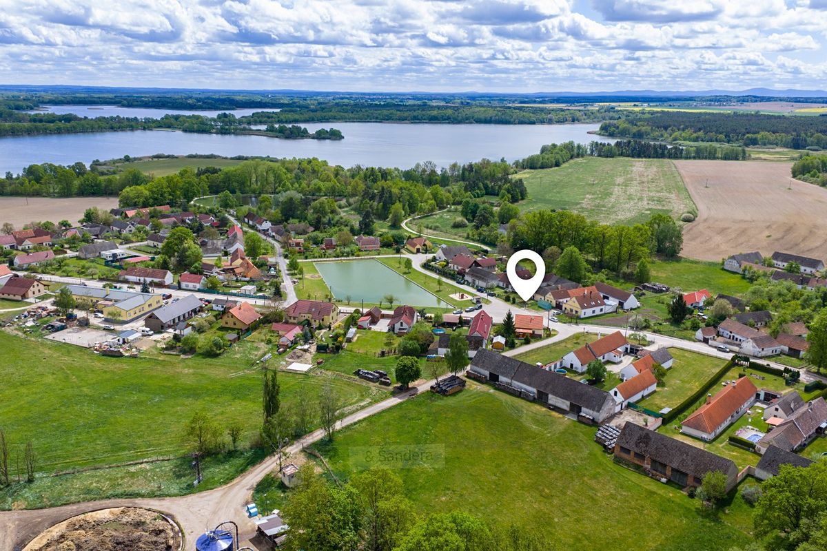 Prodej rodinného domu 87 m², pozemek 396 m² – fotografie 2
