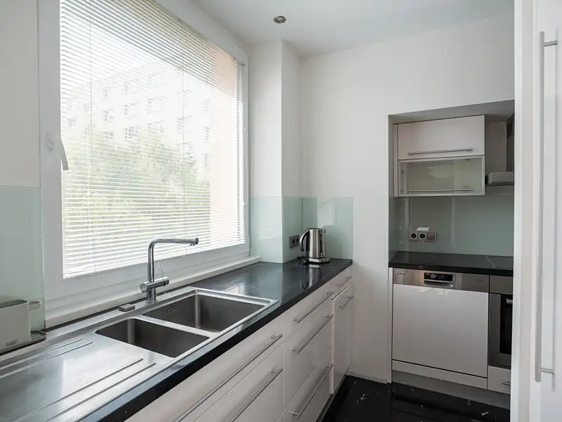 Prodej bytu 4+1 86 m², Praha – náhled fotky 3