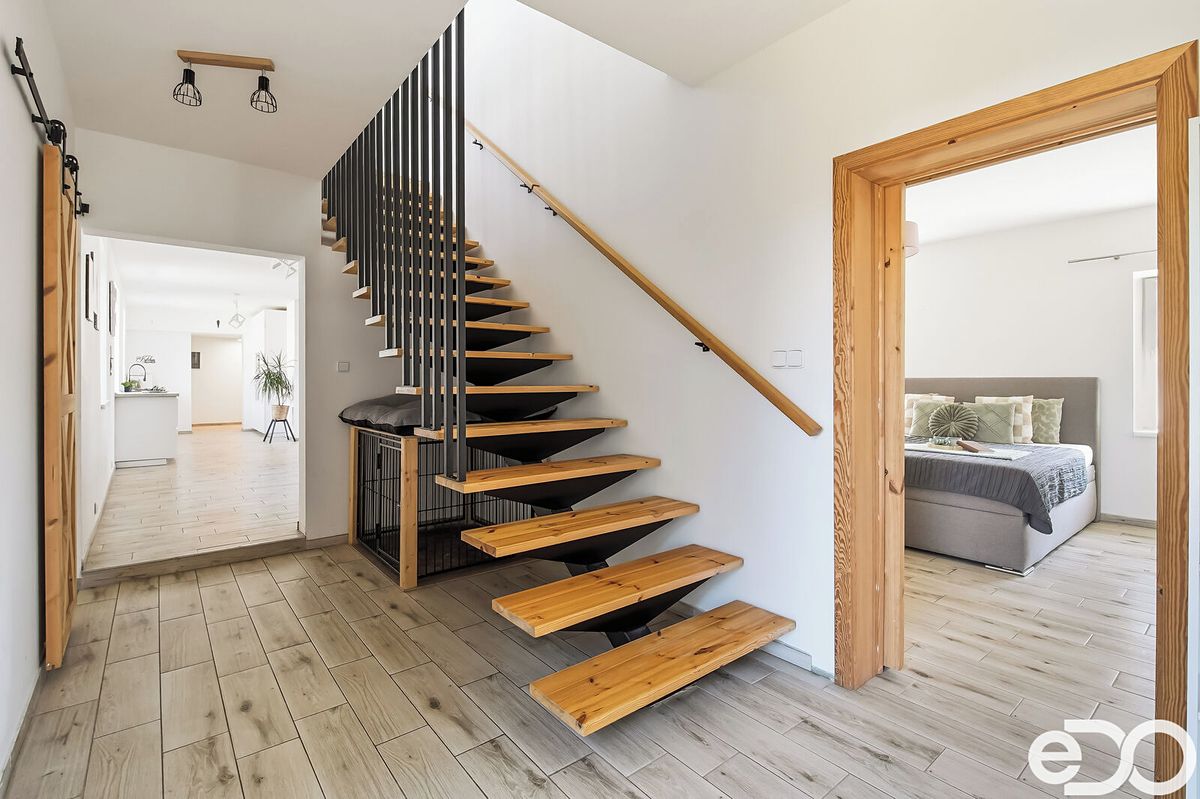 Prodej rodinného domu 213 m², pozemek 366 m² – fotografie 5