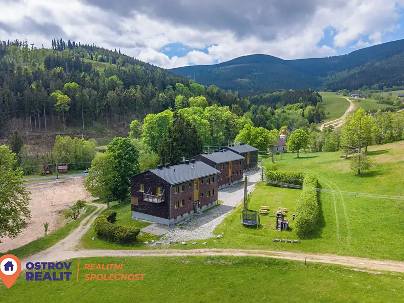 Prodej bytu 2+kk 48 m², Staré Město – náhled fotky 2
