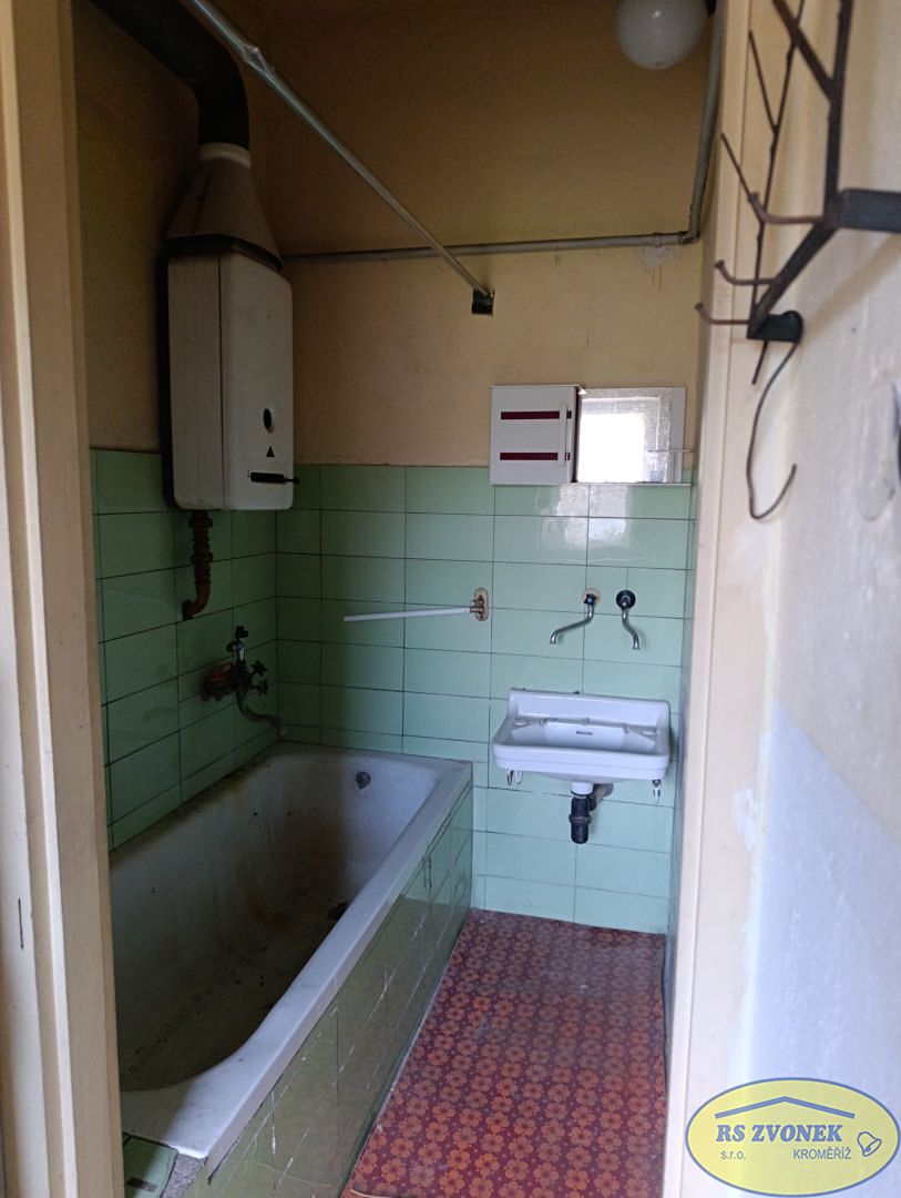 Prodej rodinného domu 85 m², pozemek 390 m² – fotografie 3