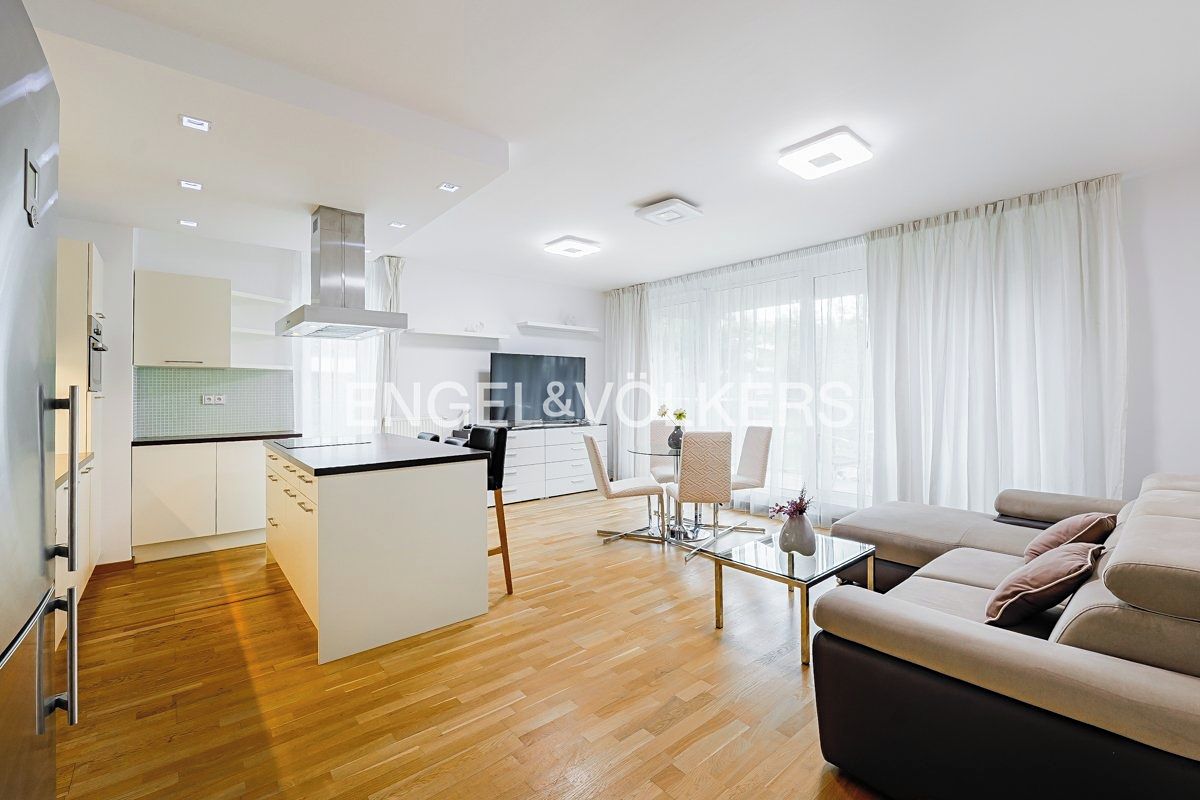 Pronájem bytu 3+kk 91 m²