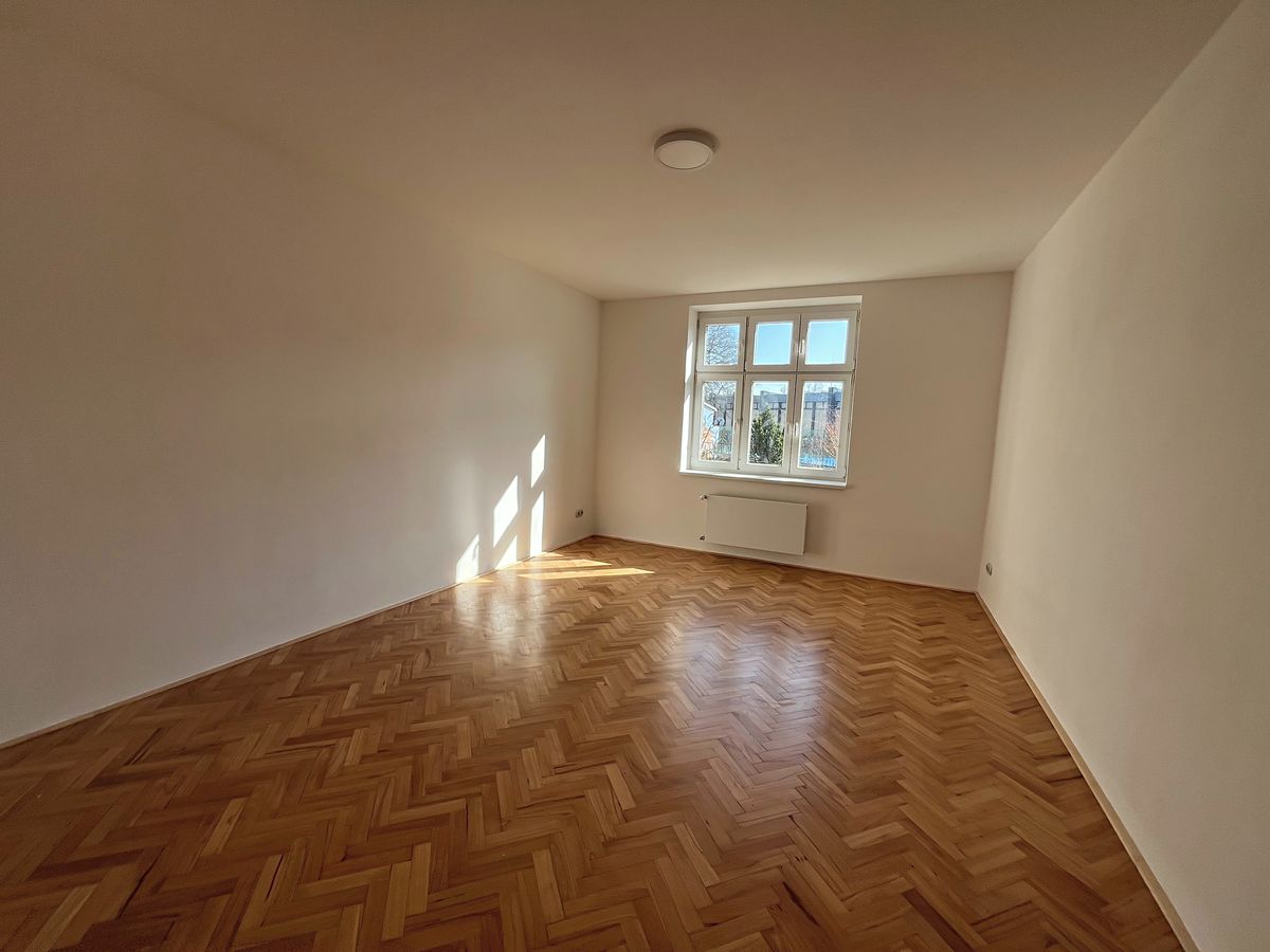 Pronájem bytu 3+kk 80 m² – fotografie 4