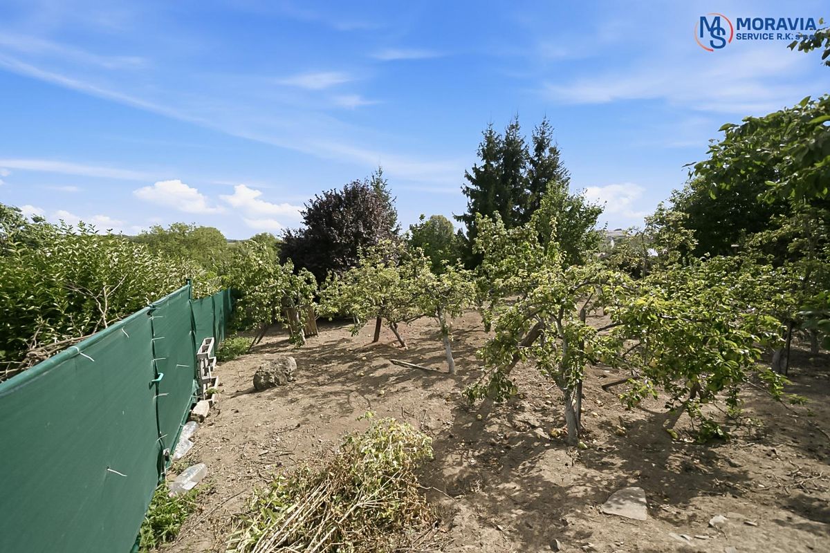 Prodej stavebního pozemku 774 m² – fotografie 3