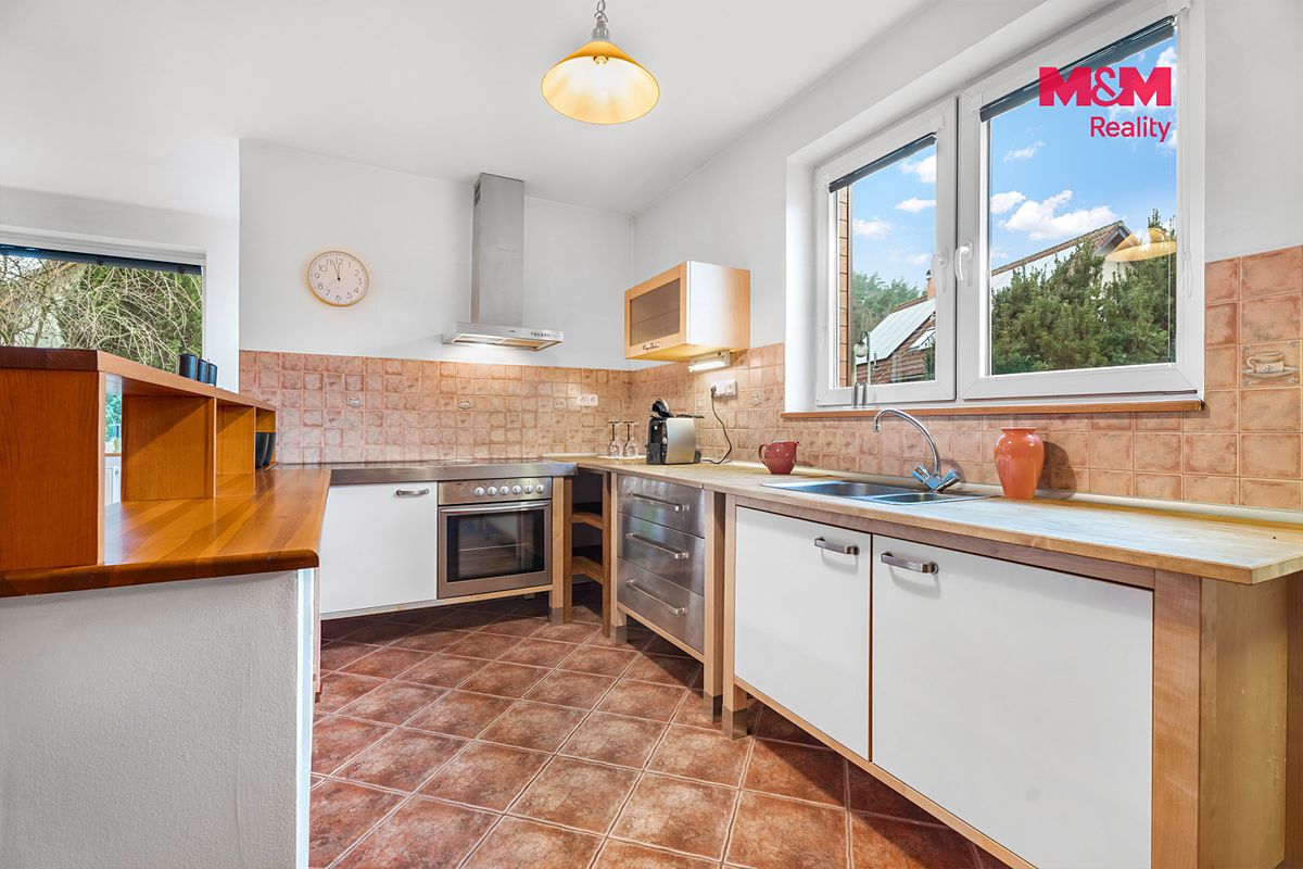 Prodej rodinného domu 158 m², pozemek 638 m² – fotografie 4