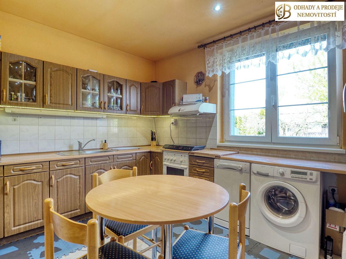 Prodej rodinného domu 136 m², pozemek 558 m² – fotografie 4