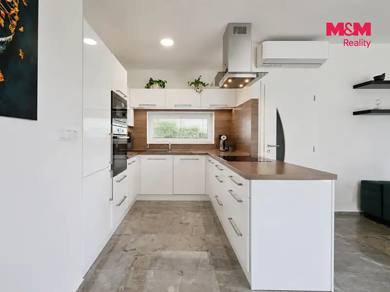 Prodej rodinného domu 238 m², pozemek 926 m², Havlíčkův Brod – náhled fotky 3