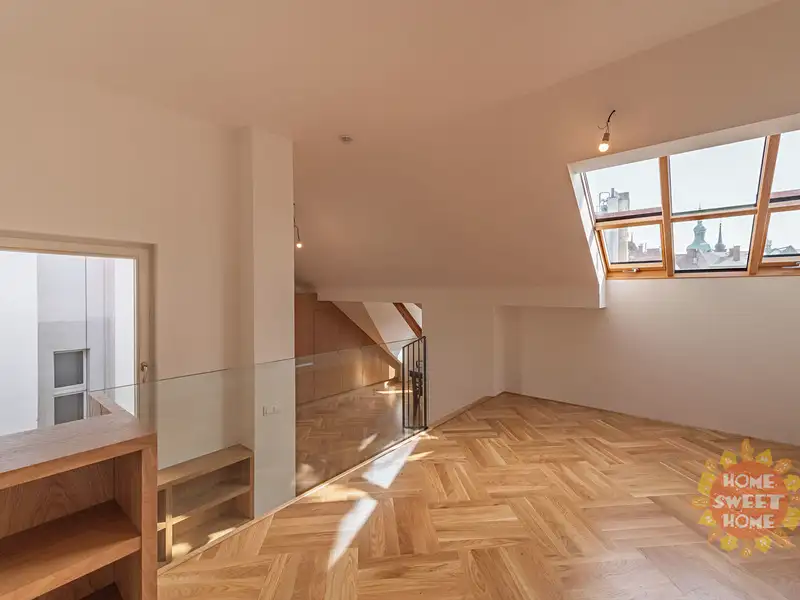 Pronájem bytu 2+kk 86 m², Praha – náhled fotky 1