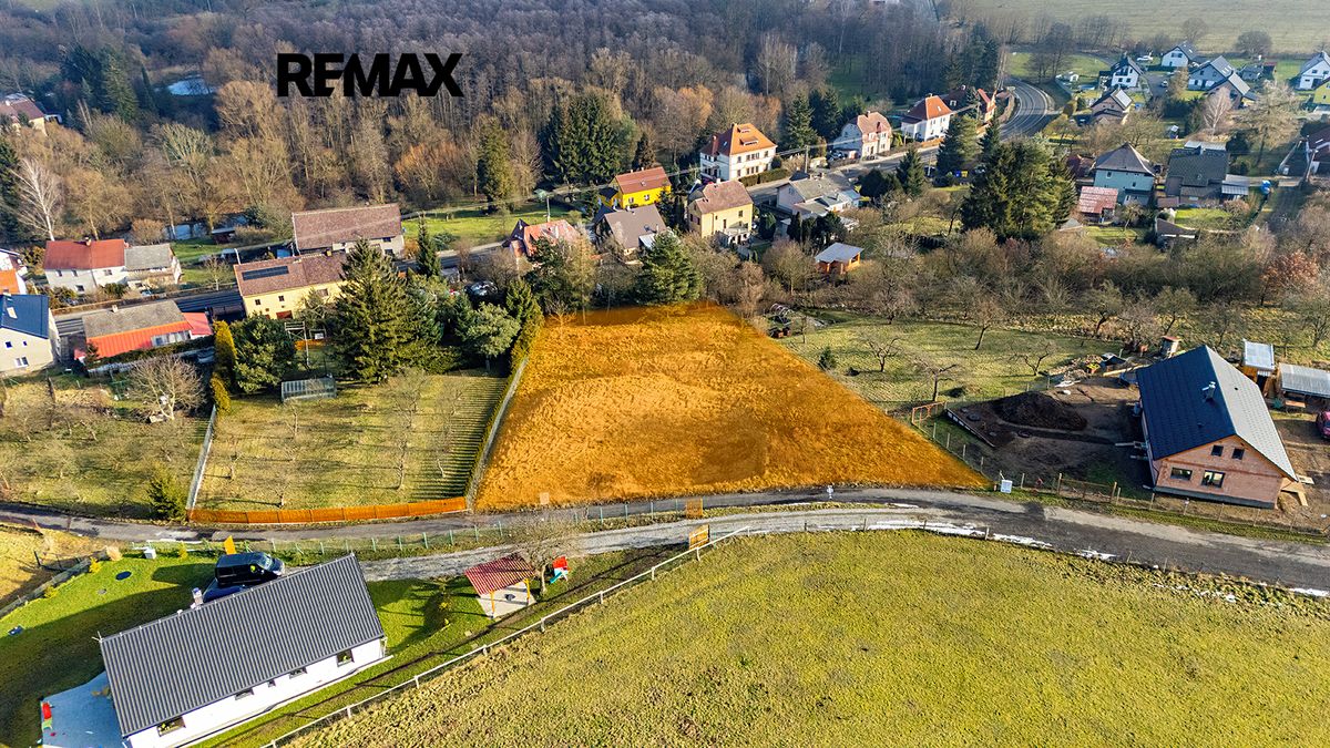 Prodej stavebního pozemku 2413 m² – fotografie 3