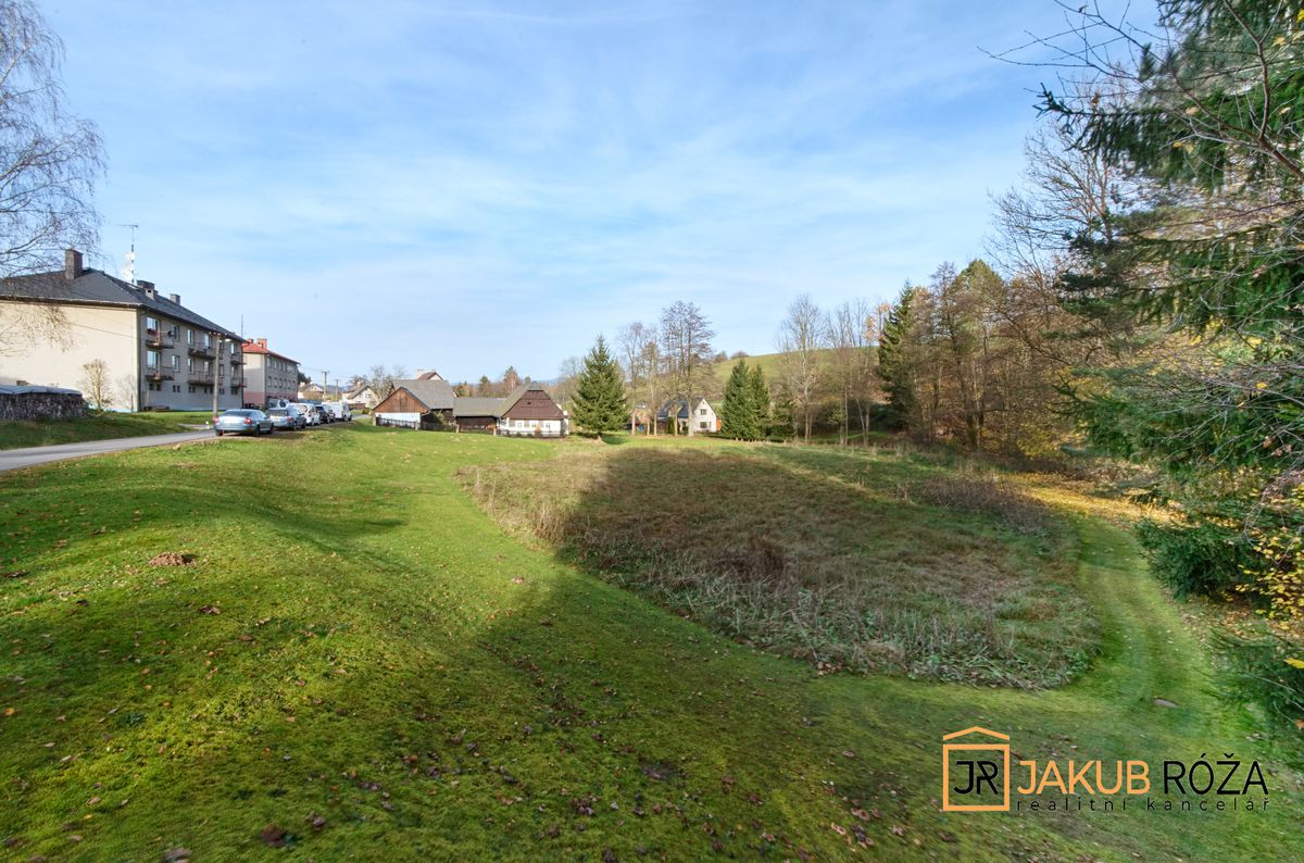 Prodej stavebního pozemku 1989 m² – fotografie 2