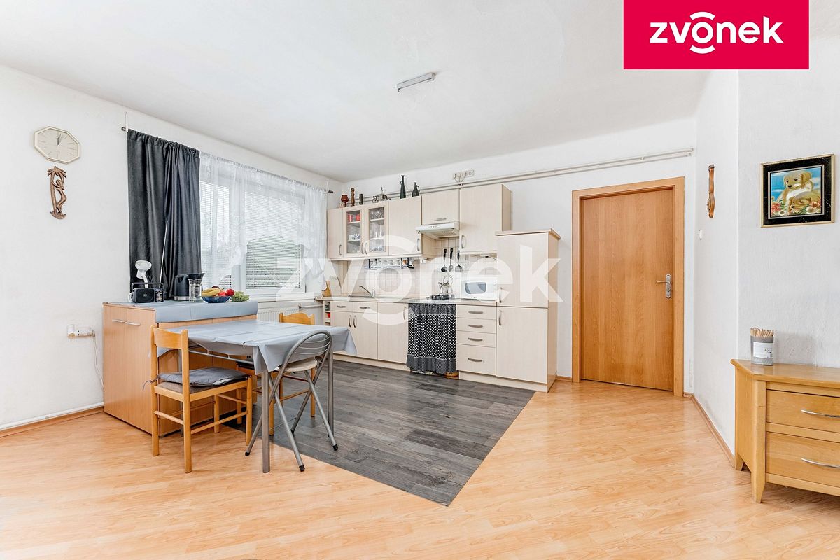 Prodej rodinného domu 220 m², pozemek 559 m² – fotografie 4