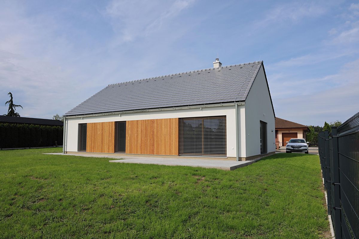 Prodej rodinného domu 120 m², pozemek 900 m² – fotografie 2