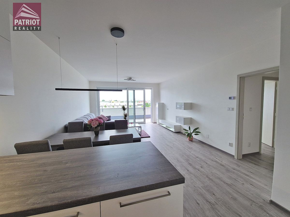 Pronájem bytu 4+kk 126 m² – fotografie 5